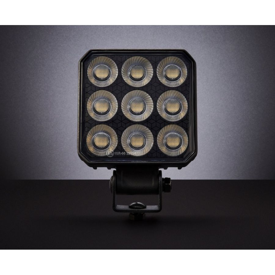 LAMPA ROBOCZA LED CIĄGNIK 12-12V 54W 5500lm WTYCZKA DT TT.13654-DT GOLD SERIES!