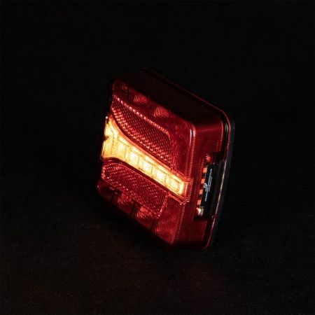 Wielofunkcyjna lampa tylna zespolona LED 5-funkcyjna (L2418 Lewa / L24