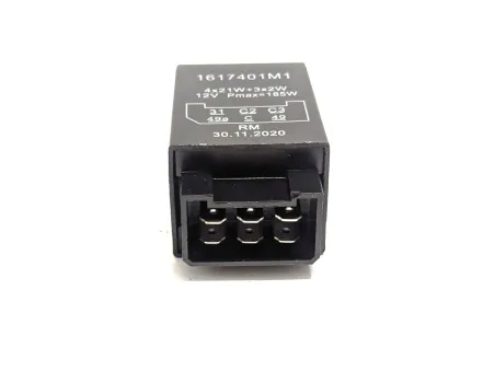 PRZERYWACZ KIERUNKOWSKAZÓW MF MASSEY FERGUSON ME-94  83355934 