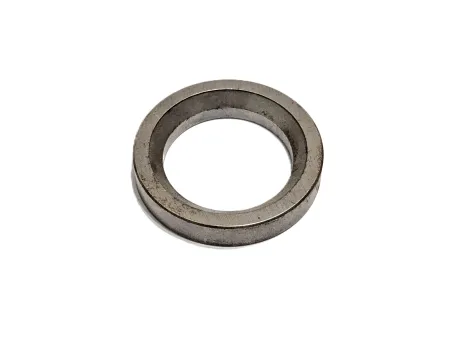 PIERŚCIEŃ DYSTANSTOWY WAŁU KORBOWEGO MF MASSEY FERGUSON 0330811 