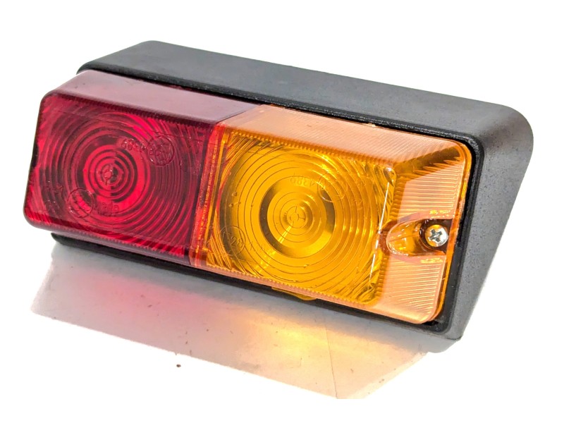 LAMPA PRZEDNIA/TYLNA KIERUNKOWSKAZ METALOWA T25 WLADIMIREC LAMPA PRZEDNIA/TYLNA KIERUNKOWSKAZ METALOWA T25 WLADIMIREC
