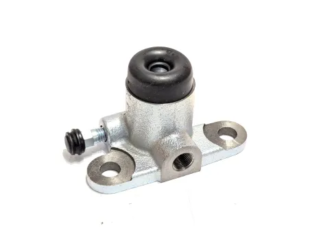 CYLINDEREK HAMULCOWY LEWY URSUS C385 83227911 