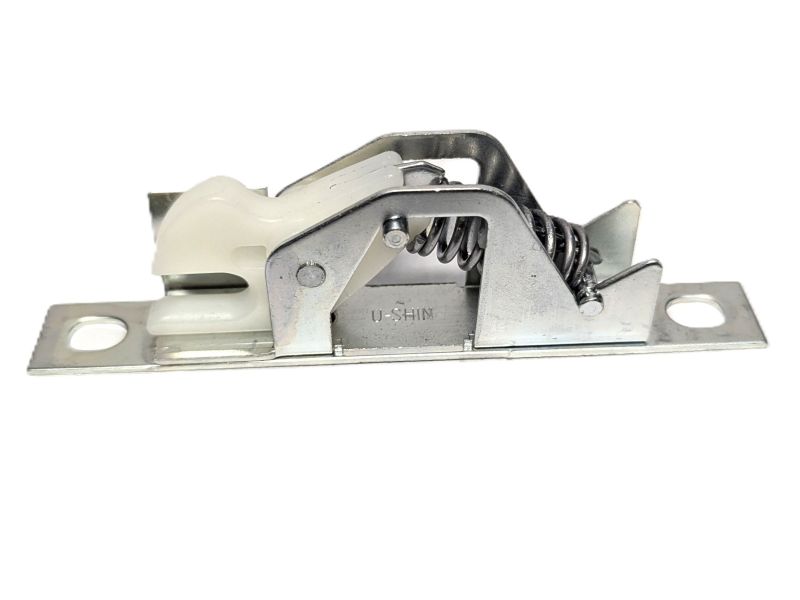 ZAMEK ZAMKNIĘCIA MASKI DEUTZ-FAHR 04340474 