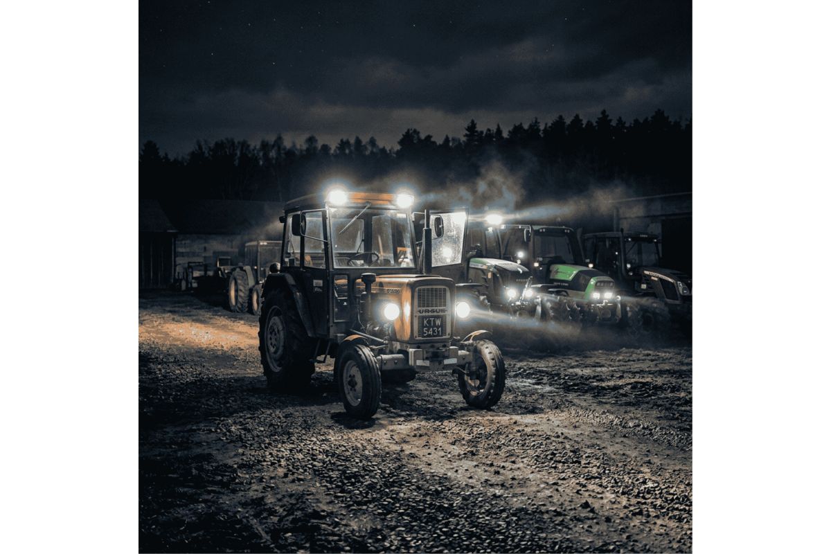 Jakie oświetlenie do ciągnika wybrać? Lampy LED do Ursusa C-330, C-360 oraz maszyn Zetor, MF i John Deere [Poradnik]